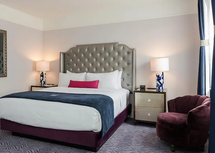 Premiere Eco-Friendly Hotel in Chattanooga's Vibrant Hub