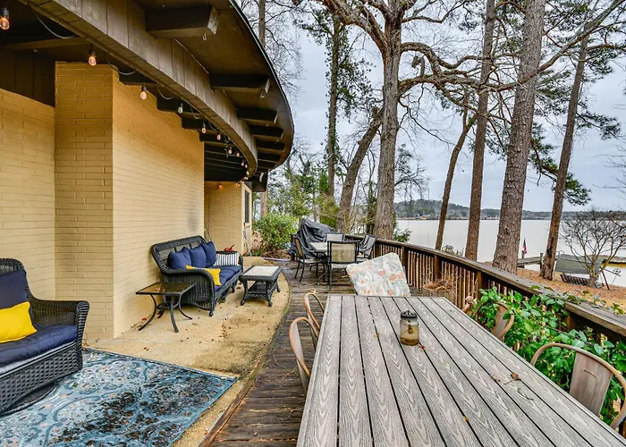 Top Hotels for Bear Brook Valley Adventure