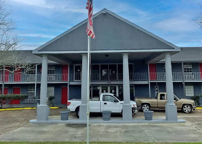 Top Hotels in Houma, Louisiana's Cultural Gem