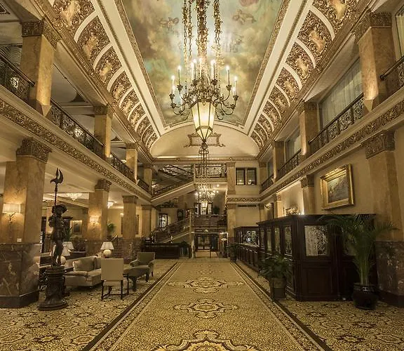 Top Hotels Near Milwaukee Art Museum