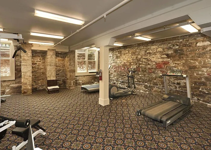 Top Hotels off the Strip in Las Vegas for a Serene Stay